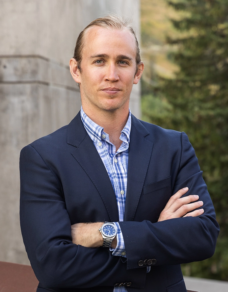 Erik Ctvertlik Headshot -2025